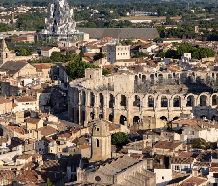 Entre Tour Luma Et Arenes Apartment Arles Bagian luar foto